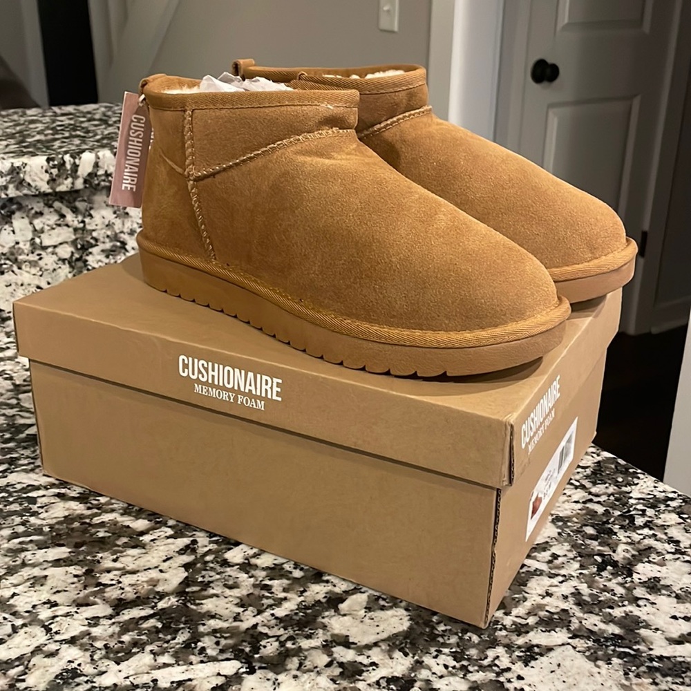 CUSHIONAIRE Women's Hip Genuine Suede pull on boot +Memory Foam